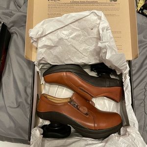 z-coil loryn C5-SR shoes in camel/Dark brown